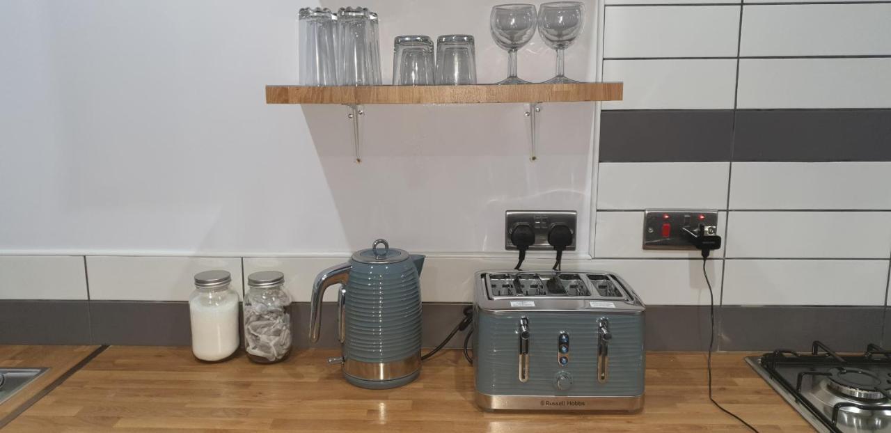 Homestay In Birmingham Sleeps 8 - Free Parking & Wifi Exteriér fotografie