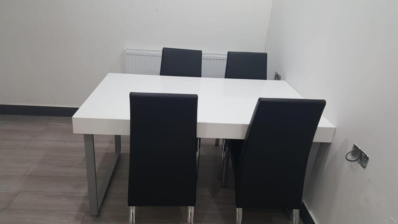 Homestay In Birmingham Sleeps 8 - Free Parking & Wifi Exteriér fotografie