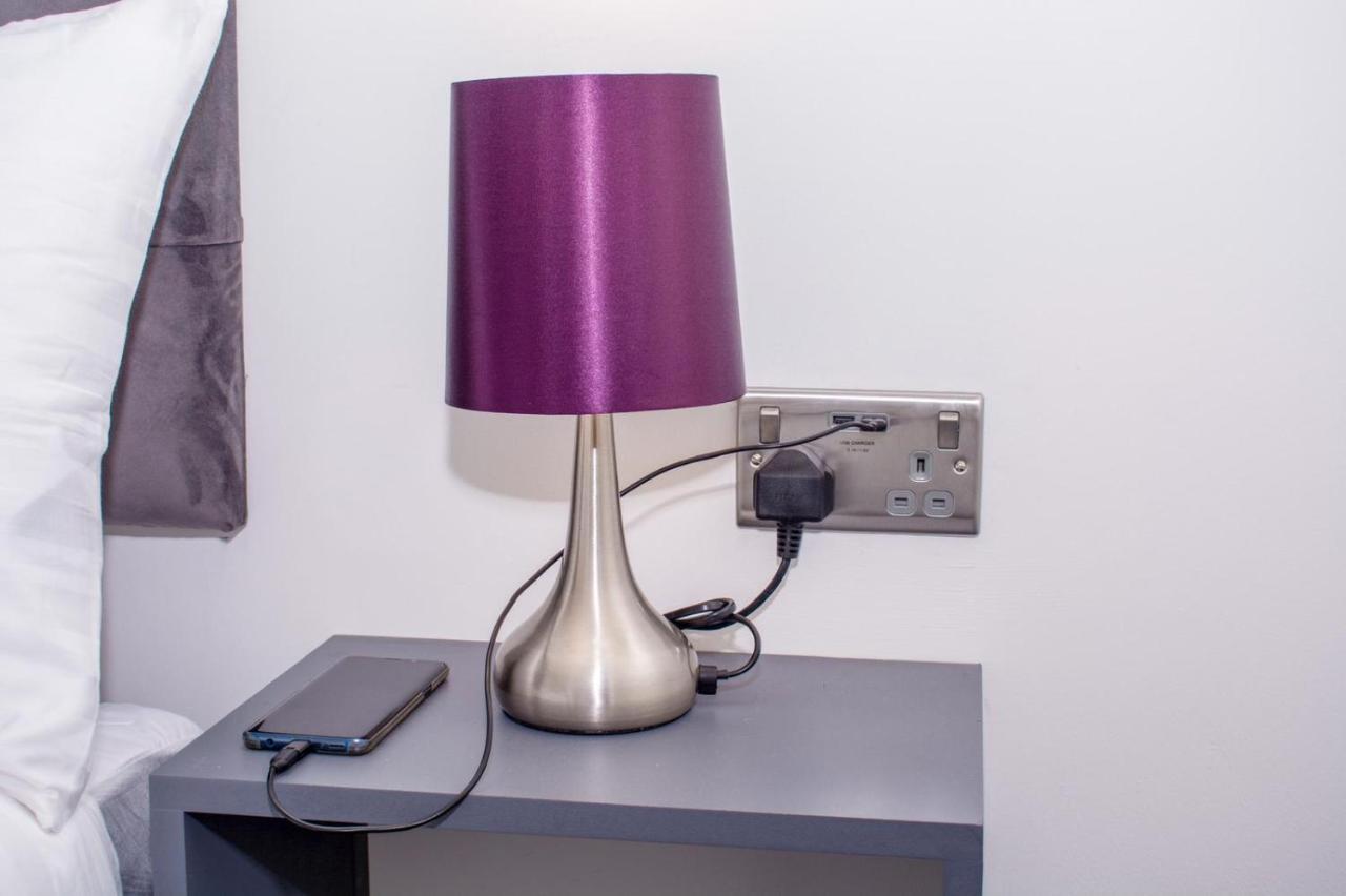 Homestay In Birmingham Sleeps 8 - Free Parking & Wifi Exteriér fotografie